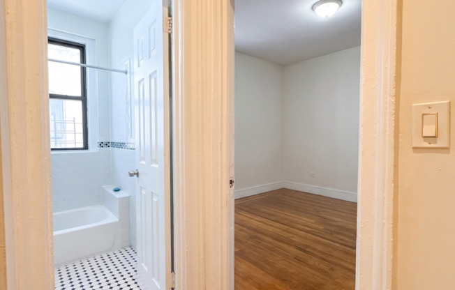 712 West 176 Realty LLC