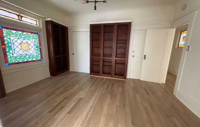 2 beds, 1 bath, $3,750