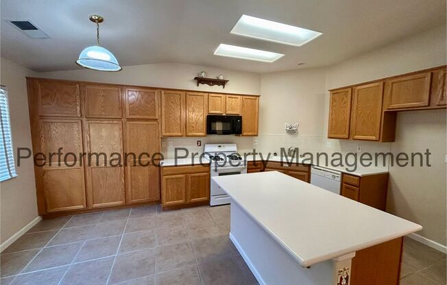 Stunning 3 Bed/2 Bath NW Bakersfield Home w/ Paid Solar, RBP & Security Deposit Alternative Option