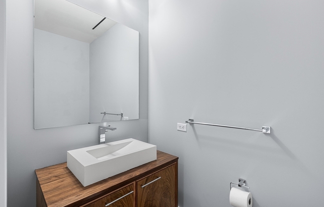 1 bed, 1.5 baths, 876 sqft, $9,800, Unit 3306