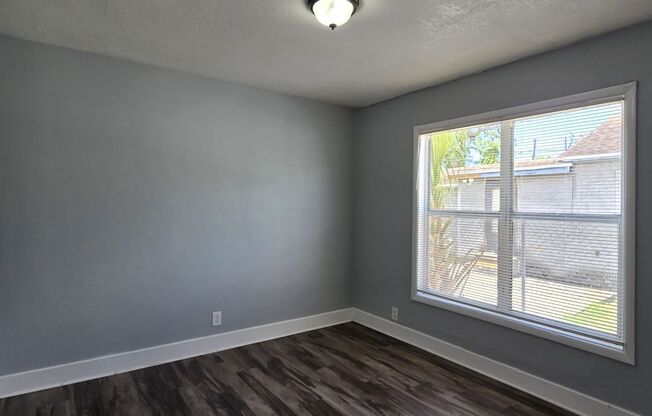 Extra Large 2 Bedroom