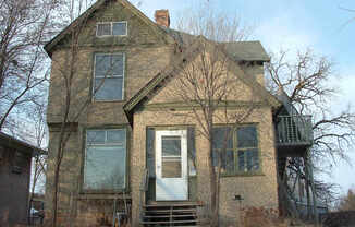 2111 Gordon Ave