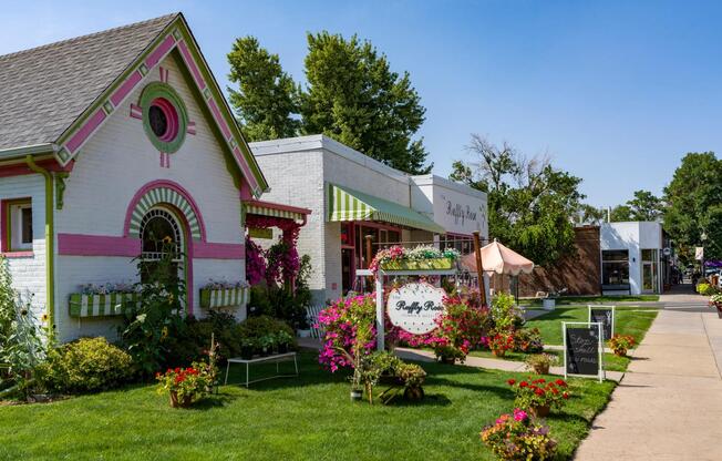 Stroll to the charm of South Pearl Street—just minutes from Modera University Park.