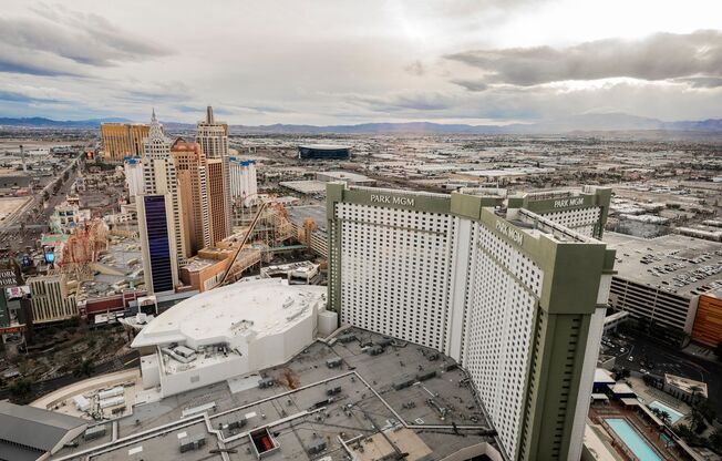 1 bed, 1.5 baths, $5,995, Unit #3902