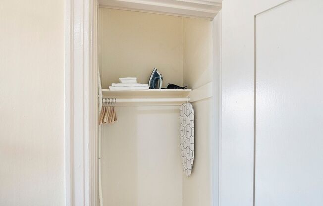 Studio, 1 bath, 164 sqft, $1,145.83, Unit 215