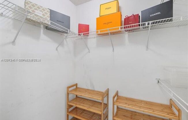 2 beds, 2 baths, $3,950, Unit # 603