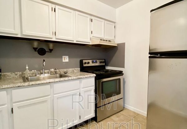 932 PENN AVE