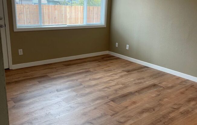 2 beds, 1 bath, 800 sqft, $1,400, Unit Mar1964