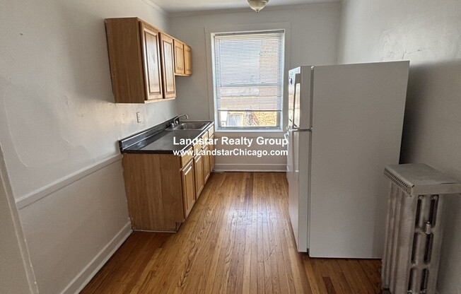 2350 W Touhy
