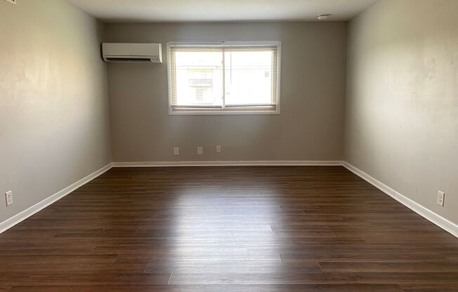1 bed, 1 bath, 640 sqft, $995, Unit A11