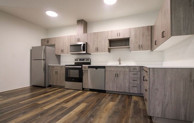 Modern Apartment Complex Near Keizer Station ~ Creek’s Edge