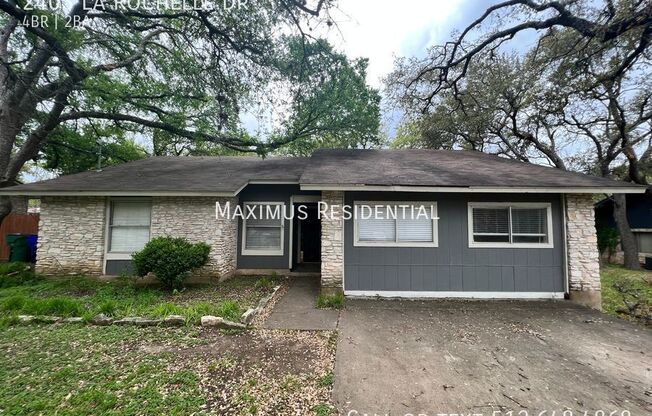 2403 LA ROCHELLE DR
