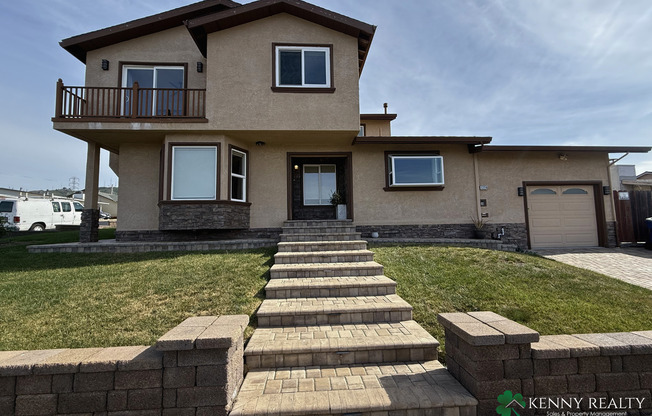 Beautifully Remodeled 4 Bed Home with Loft + Prime Location