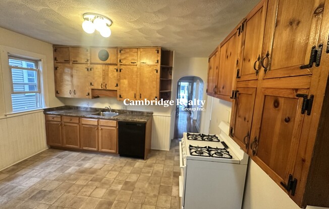 69 CONWELL AVE