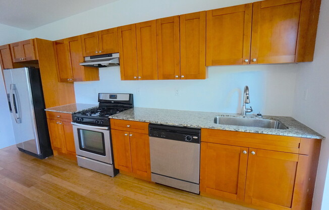 7930-7950 Tatum Waterway Drive