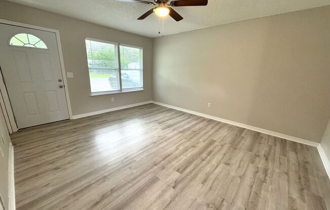 Renovated 3BR/1.5BA Downtown Green Cove Springs Ranch Home