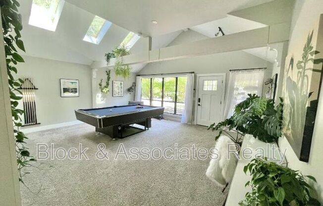 7209 WOODS EDGE