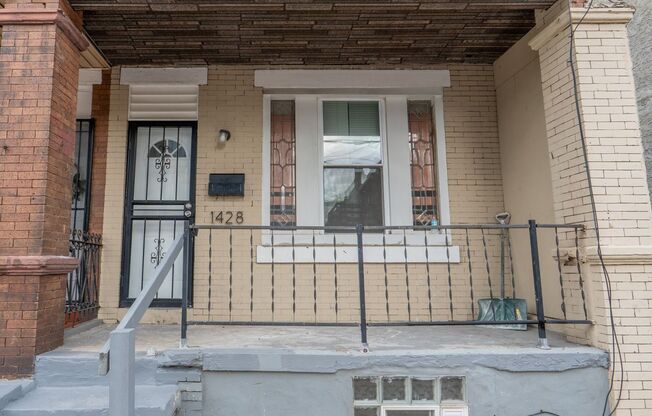 Newly rehabbed 3 bedroom 1.5 bath unit