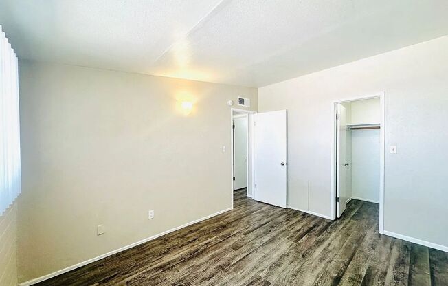 2 beds, 1 bath, 650 sqft, $950, Unit 114-15