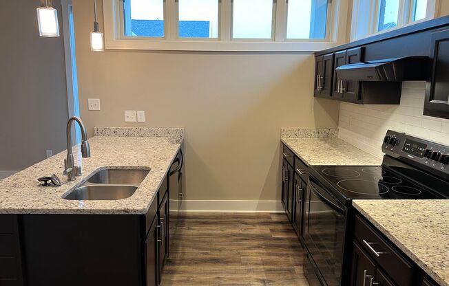 1 bed, 1 bath, 780 sqft, $960, Unit 124