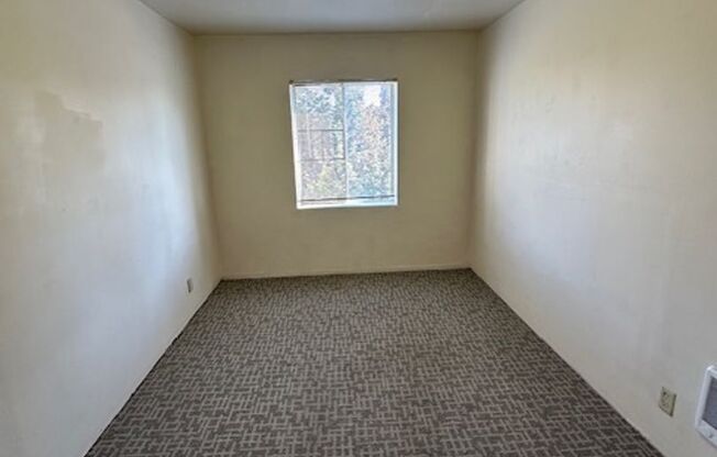 2 beds, 1 bath, 689 sqft, $1,375, Unit 402A