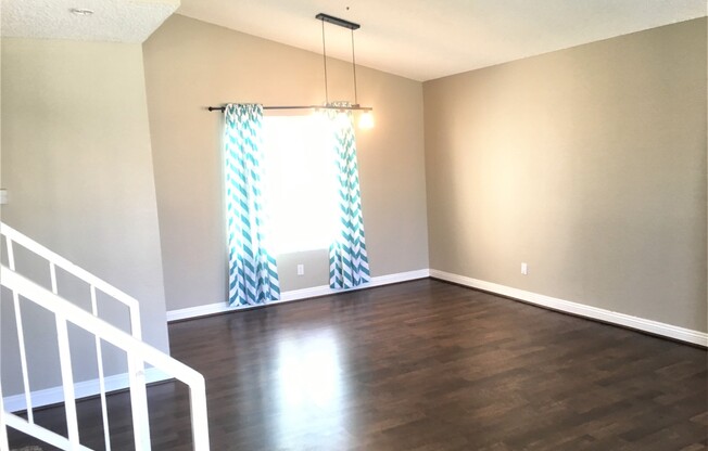 3 beds, 2.5 baths, $3,100