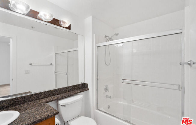 3 beds, 2 baths, 1,213 sqft, $3,600, Unit 209