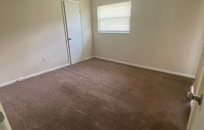 1349 NE 36 PL