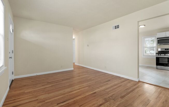 2 beds, 1 bath, $1,495