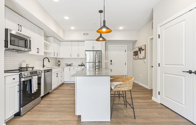 2 beds, 2 baths, 1,029 sqft, $1,775, Unit 1-204