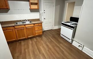 Studio, 1 bath, 420 sqft, $995, Unit 5