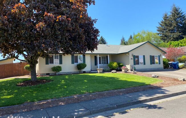 Beautiful 3 Bedrooms, 2 Bathrooms, In Aumsville