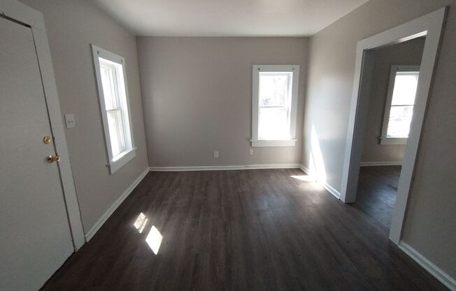 $550- 1 bed 1 bath - Duplex located in the Sunflower neighborhood