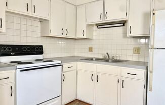 2 beds, 1 bath, 750 sqft, $1,000, Unit 815-5