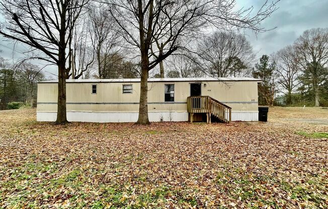 Adorable 2 bedroom 1 bath Mobile Home located it Dallas