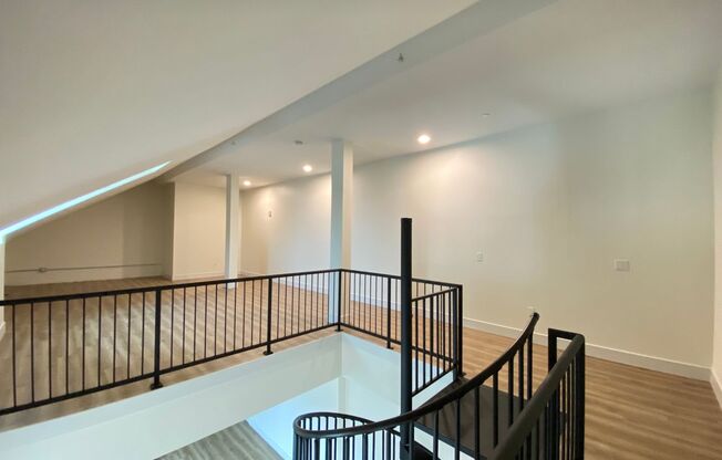 2 beds, 2 baths, 849 sqft, $3,166, Unit 421