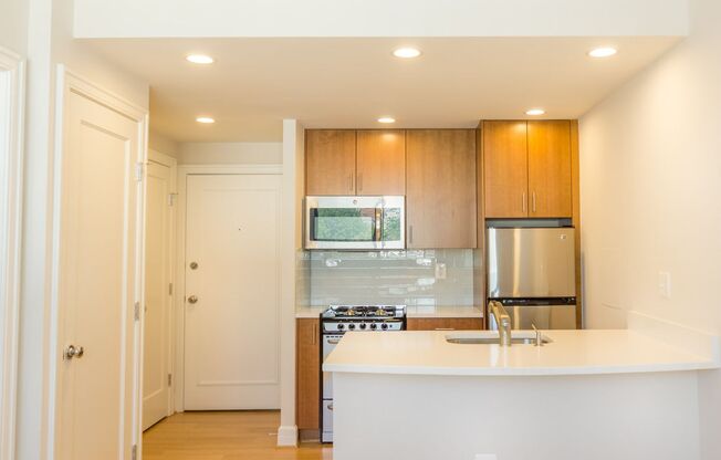 1 bed, 1 bath, $2,395, Unit 0112