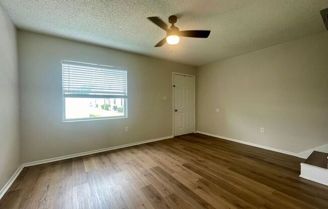 2 beds, 1.5 baths, 846 sqft, $1,499, Unit 208