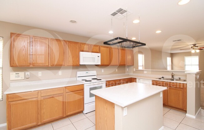3694 E JASPER DR