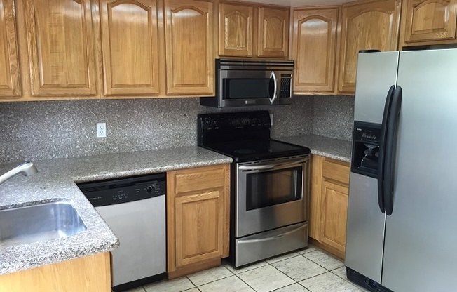 2 beds, 1.5 baths, $2,600