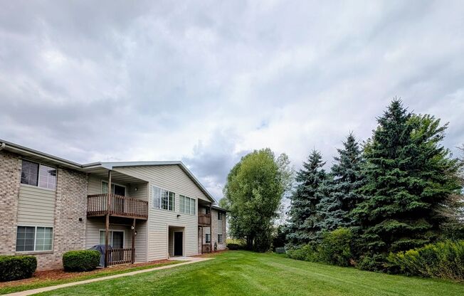 2 beds, 1 bath, 1,100 sqft, $1,319, Unit 1053 8305