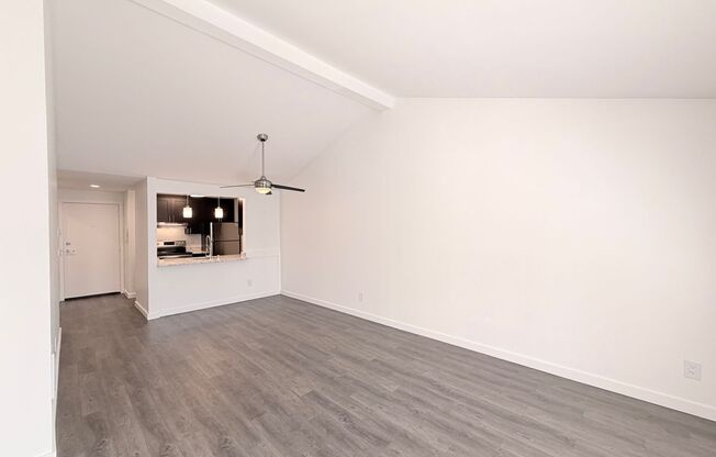 2 beds, 1.5 baths, 950 sqft, $2,350, Unit 315