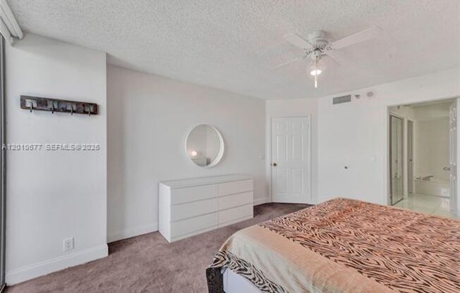 2 beds, 2 baths, $3,500, Unit # 3302