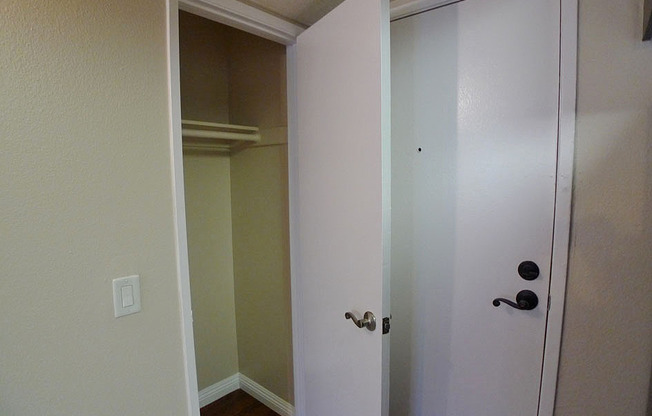 1 bed, 1 bath, 650 sqft, $2,095, Unit 216