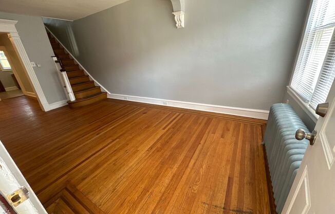 Stunning 3-Bedroom Townhouse in Olney! Available NOW!