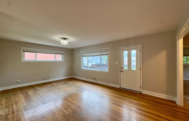 Charming 3BD/2BA Home in Kings Ridge, MD!