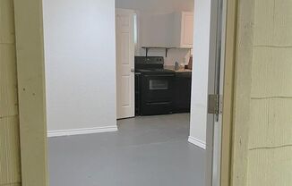 1 bed, 1 bath, 606 sqft, $995