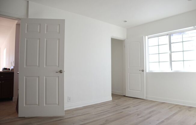 8655 W Pico Blvd Apartments