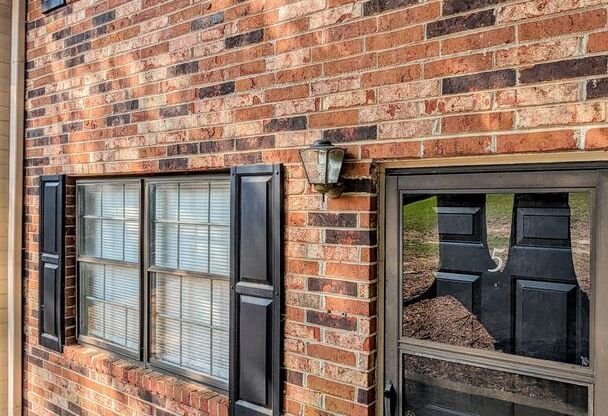 Awesome location! 2/1 Condo near Riverside in Gainesville