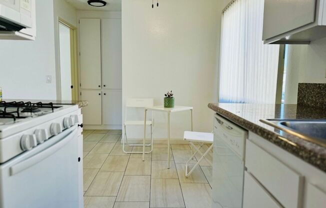 1 bed, 1 bath, 530 sqft, $1,795, Unit 122